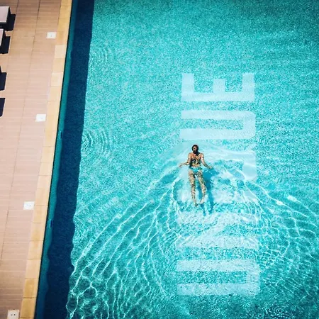 Ella Luxury Piscina&parcare Appartamento