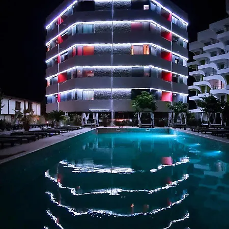 Appartamento Ella Luxury Piscina&parcare