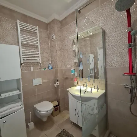 Ella Luxury Piscina&parcare Appartamento Năvodari