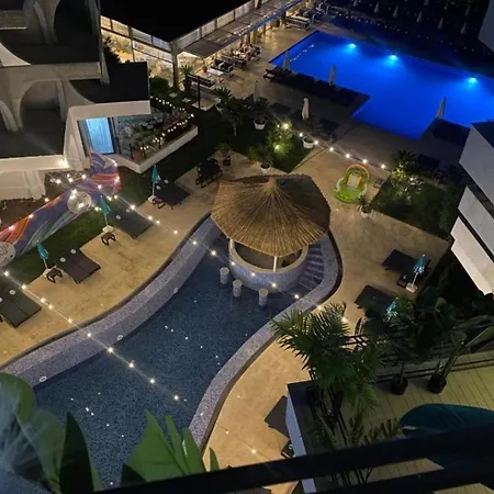Ella Luxury Piscina&parcare *