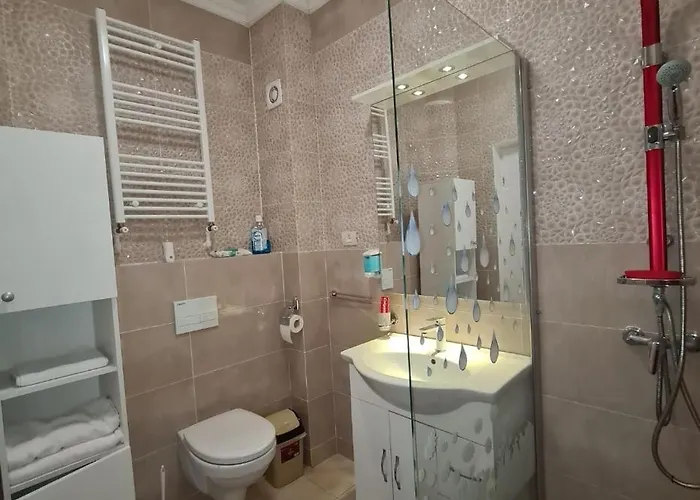 Ella Luxury アパート ナボダリ